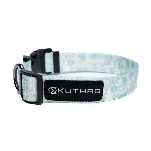 Showing palms premium dog collar.